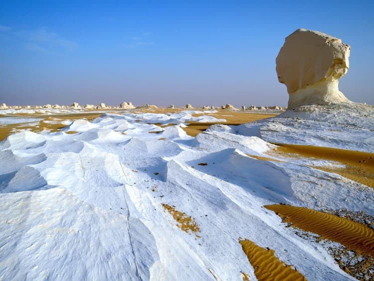 Cairo - Nile cruise - Black and White desert